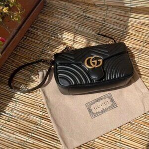 Gucci GG Marmont quilted black leather shoulder bag